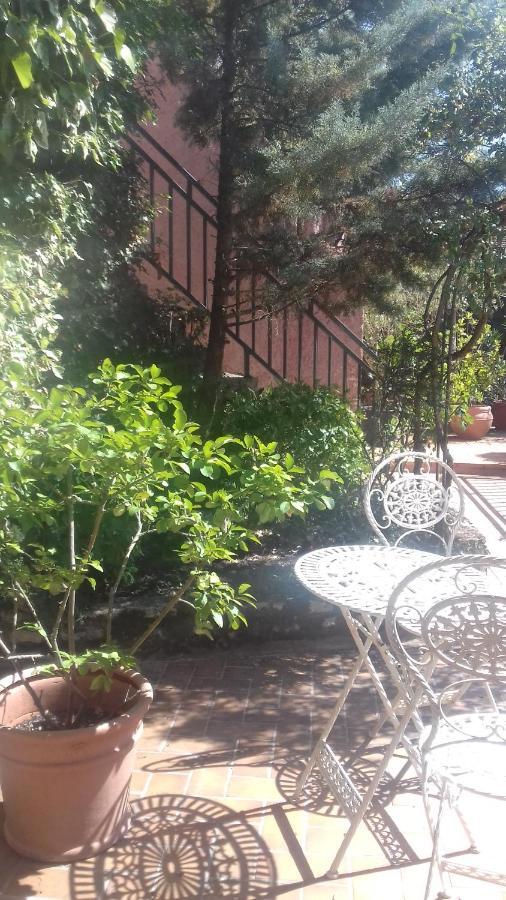 Hotel La Maison Rose: Lieu Atypique Nemours Zewnętrze zdjęcie